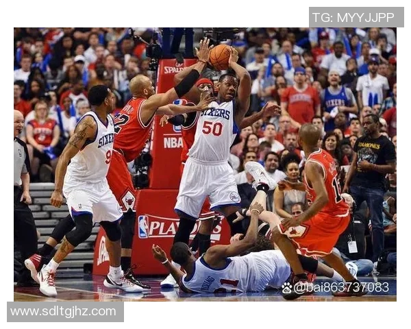 纽约尼克斯麦迪逊广场花园主场不败延续，大胜篮网稳居东部第四